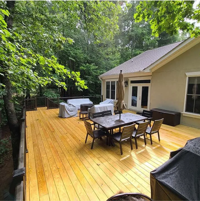 Outdoor Entertainment Deck
